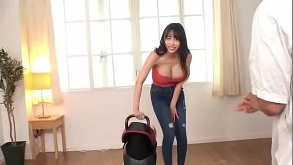 【完全素人】爆乳Kカップの学校職員 簡単な水着撮影と誘い出して過激撮影に参加してもらいました。1